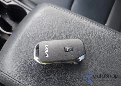 2023 Kia Sportage Hybrid Ex from USA, damaged, VIN KNDPVCAG8P7030958